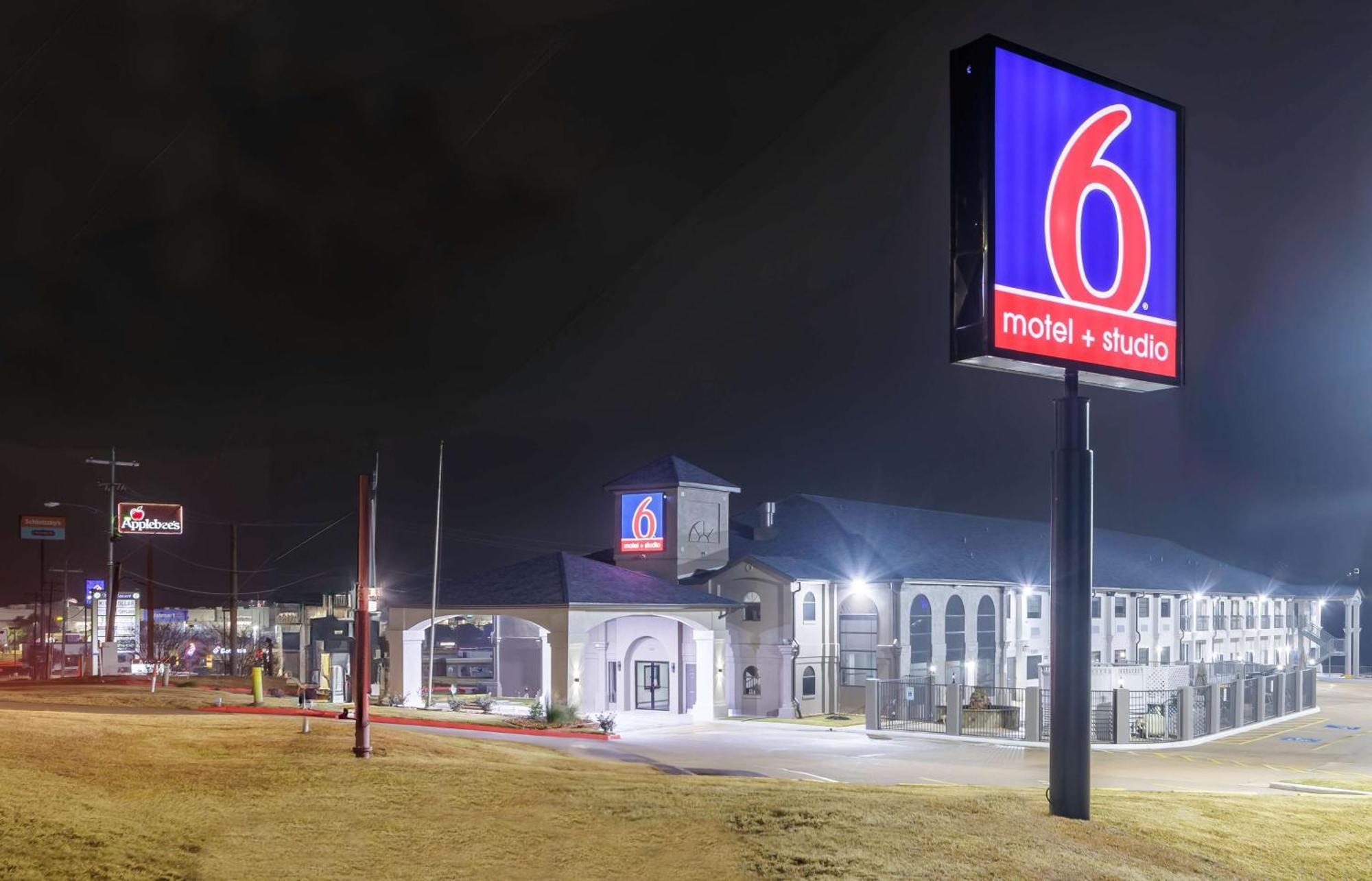 Motel 6-Brenham, Tx Bagian luar foto